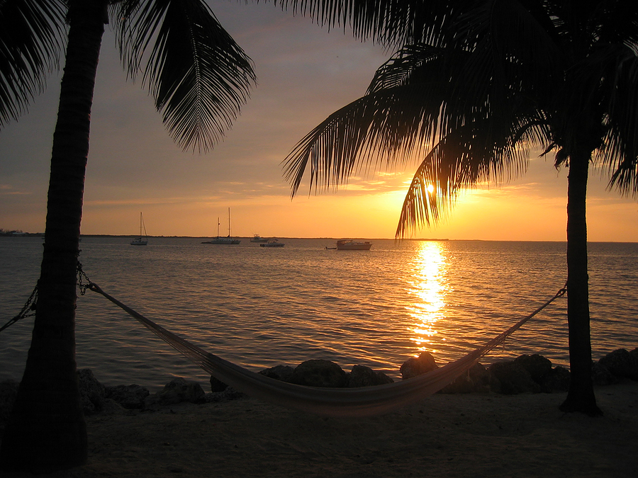 Sunset cruise from Florida to Bimini 